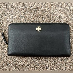 Tory Burch black and gold wallet